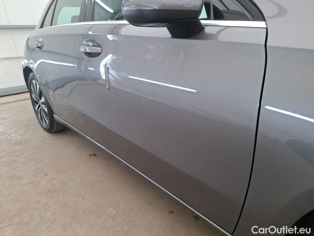  Mercedes  A-Klasse MERCEDES-BENZ Classe A Compact / 2018 / 5P / Berline A 180 Business Line 7G-DCT #37