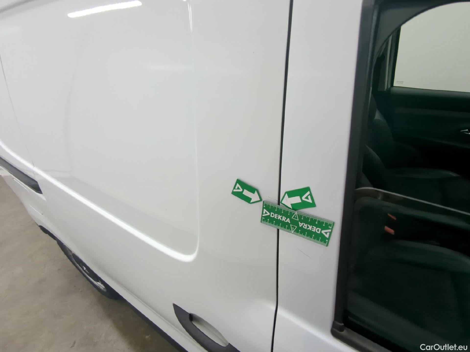  Renault  EXPRESS RENAULT  / 2021 / 4P / Fourgonnette Confort - Blue dCi 95-22 #10