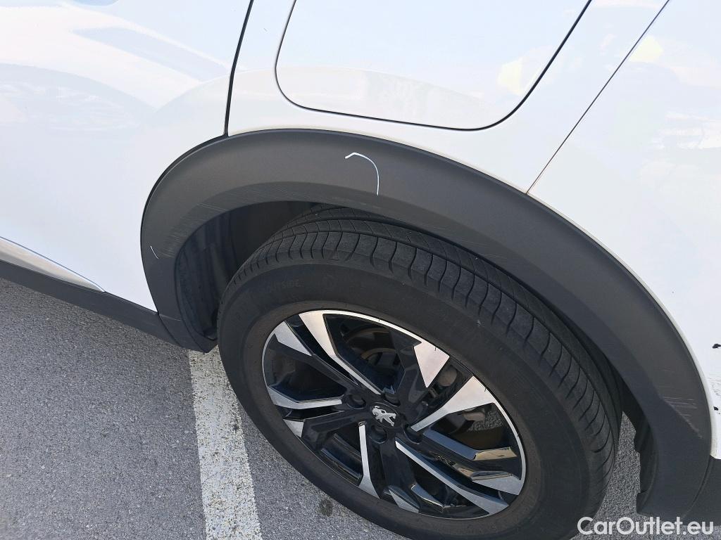  Peugeot  2008  Allure Pack 1.2 PureTech 130CV AT8 E6d #24