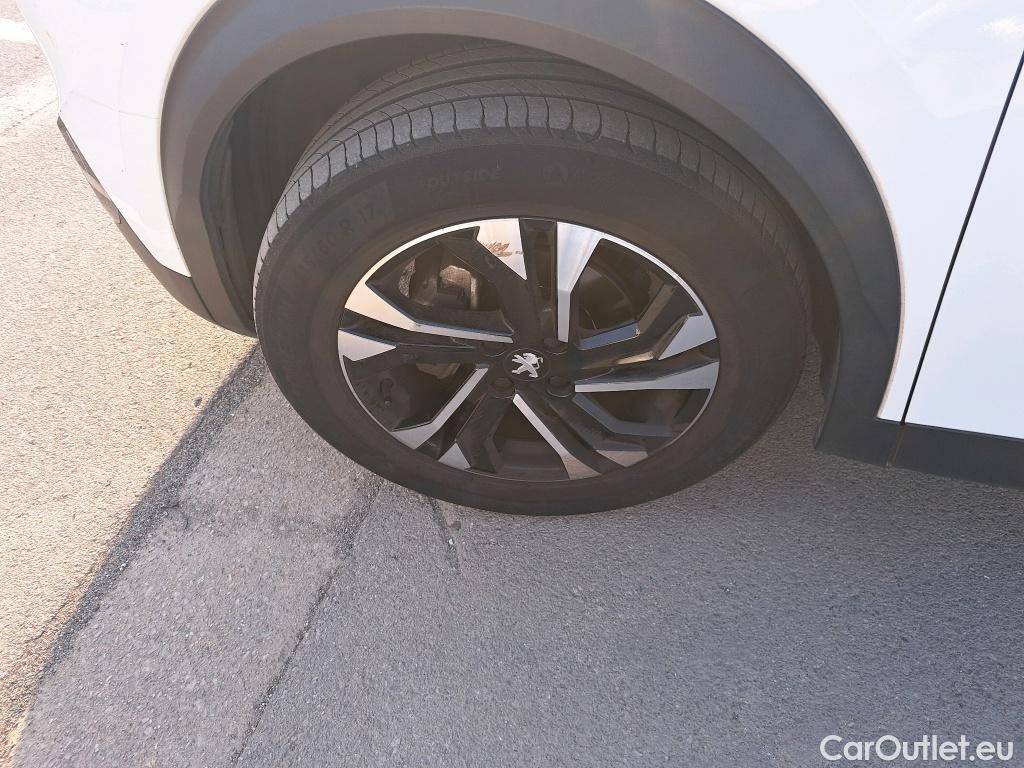  Peugeot  2008  Allure Pack 1.2 PureTech 130CV AT8 E6d #1