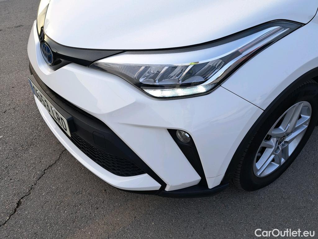  Toyota  C-HR TOYOTA  / 2019 / 5P / todoterreno 1.8 125H Active #1