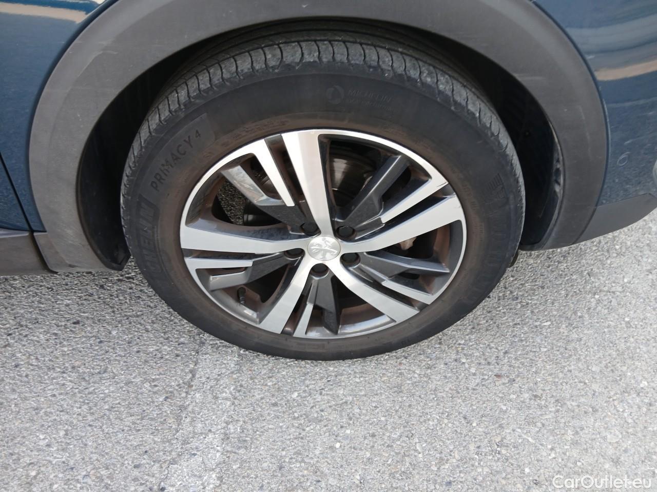  Peugeot  3008  Allure 1.5 HDi 130CV AT8 E6d #37