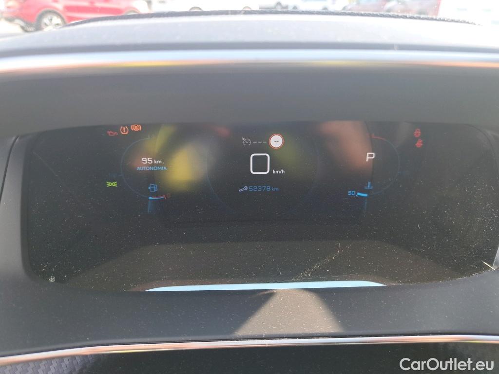  Peugeot  2008  Allure Pack 1.2 PureTech 130CV AT8 E6d #34