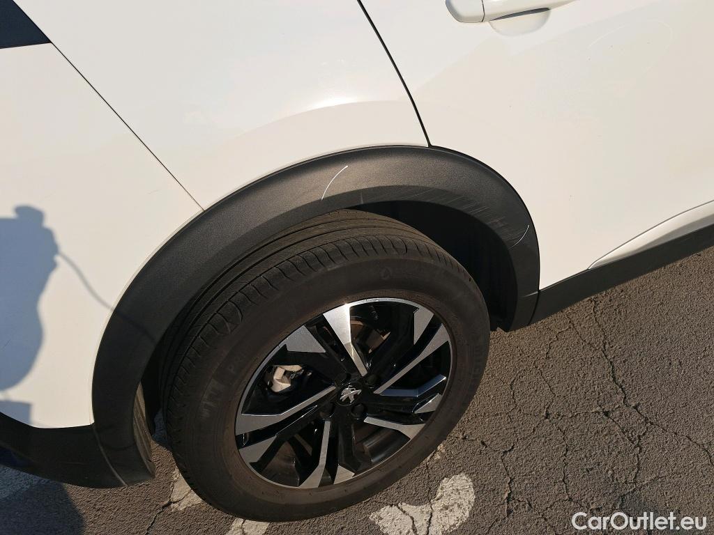  Peugeot  2008  Allure Pack 1.2 PureTech 130CV AT8 E6d #28