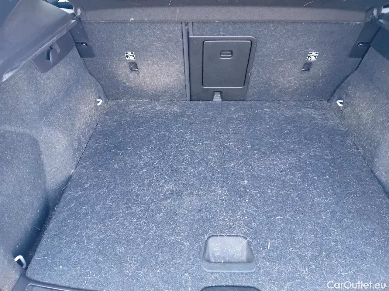  Volvo  XC 40 VOLVO XC40 / 2017 / 5P / todoterreno 2.0 D3 Momentum #29