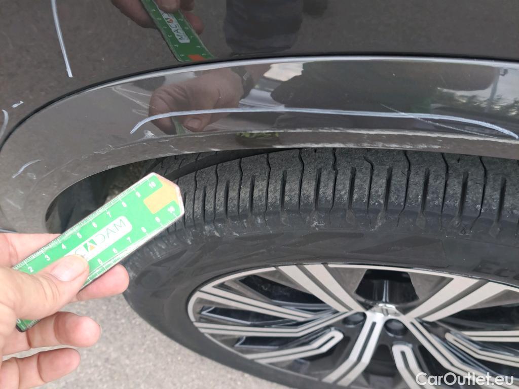  Volvo  XC90  Inscription AWD 2.0 B5 235CV AT8 E6dT #34