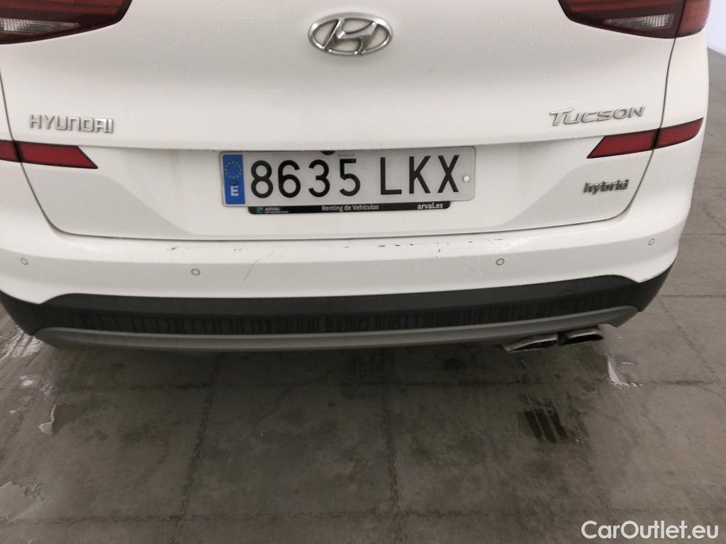  Hyundai  Tucson HYUNDAI  / 2018 / 5P / todoterreno 1.6 CRDI 85kW (116CV) 48V SLE 4X2(SP)(SL) #14
