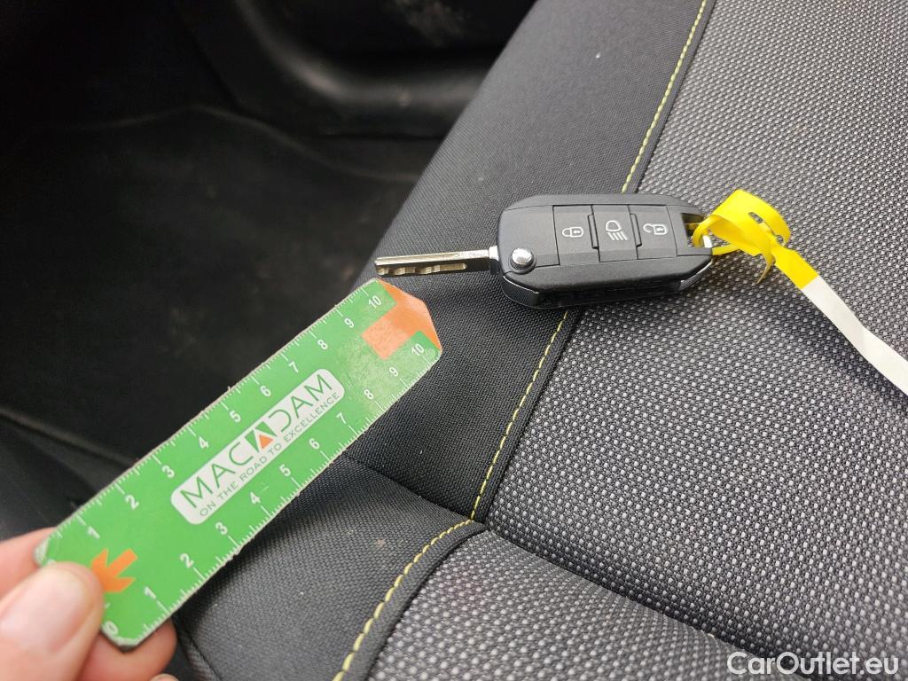  Citroen  C3  Live Pack 1.5 BlueHDi 100CV MT6 E6d #2