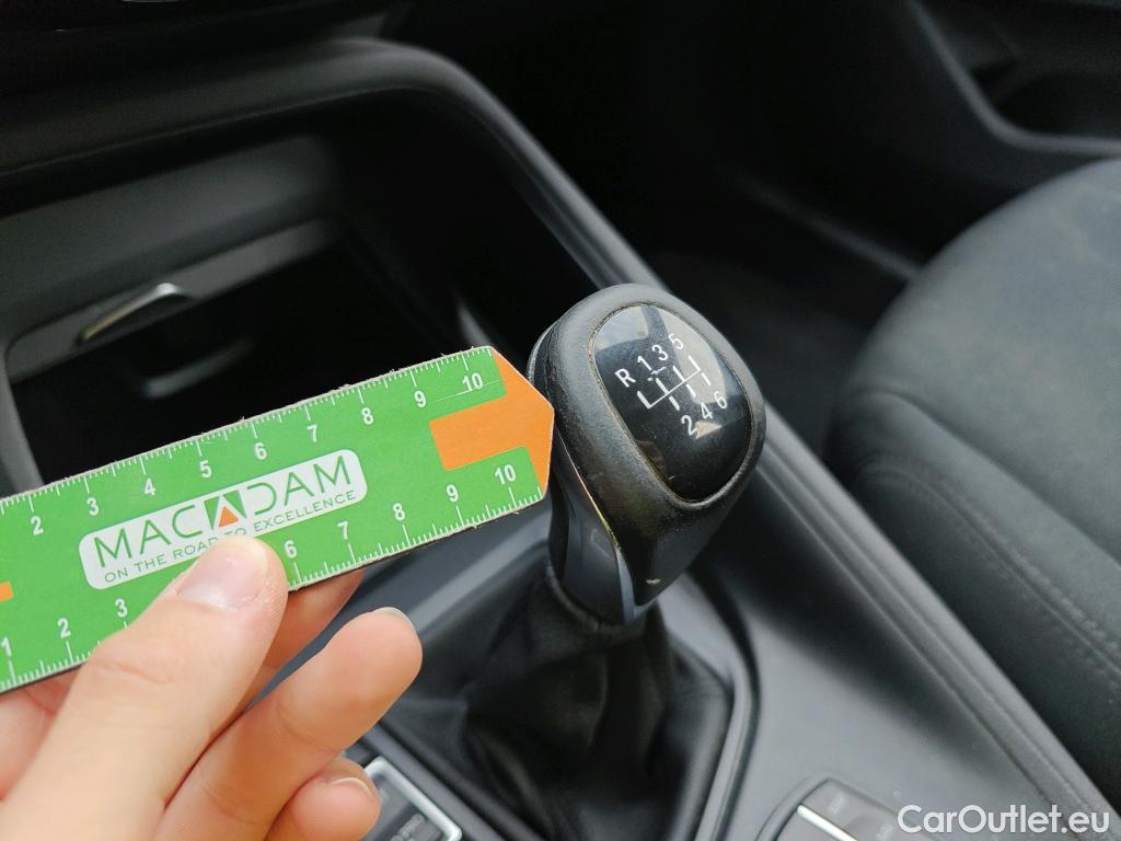  Bmw  X1 BMW  / 2015 / 5P / todoterreno sDrive18d #36