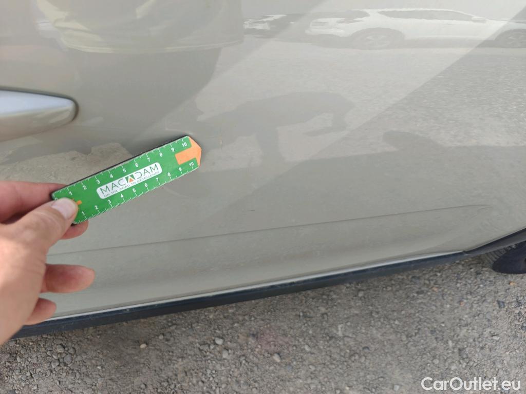  Citroen  C3  Live Pack 1.5 BlueHDi 100CV MT6 E6d #17