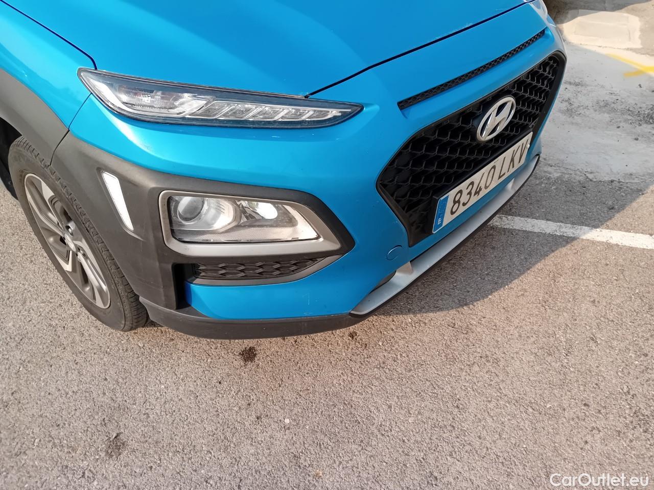  Hyundai  Konna HYUNDAI Kona / 2017 / 5P / todoterreno 1.6 GDI HEV Klass DT #2