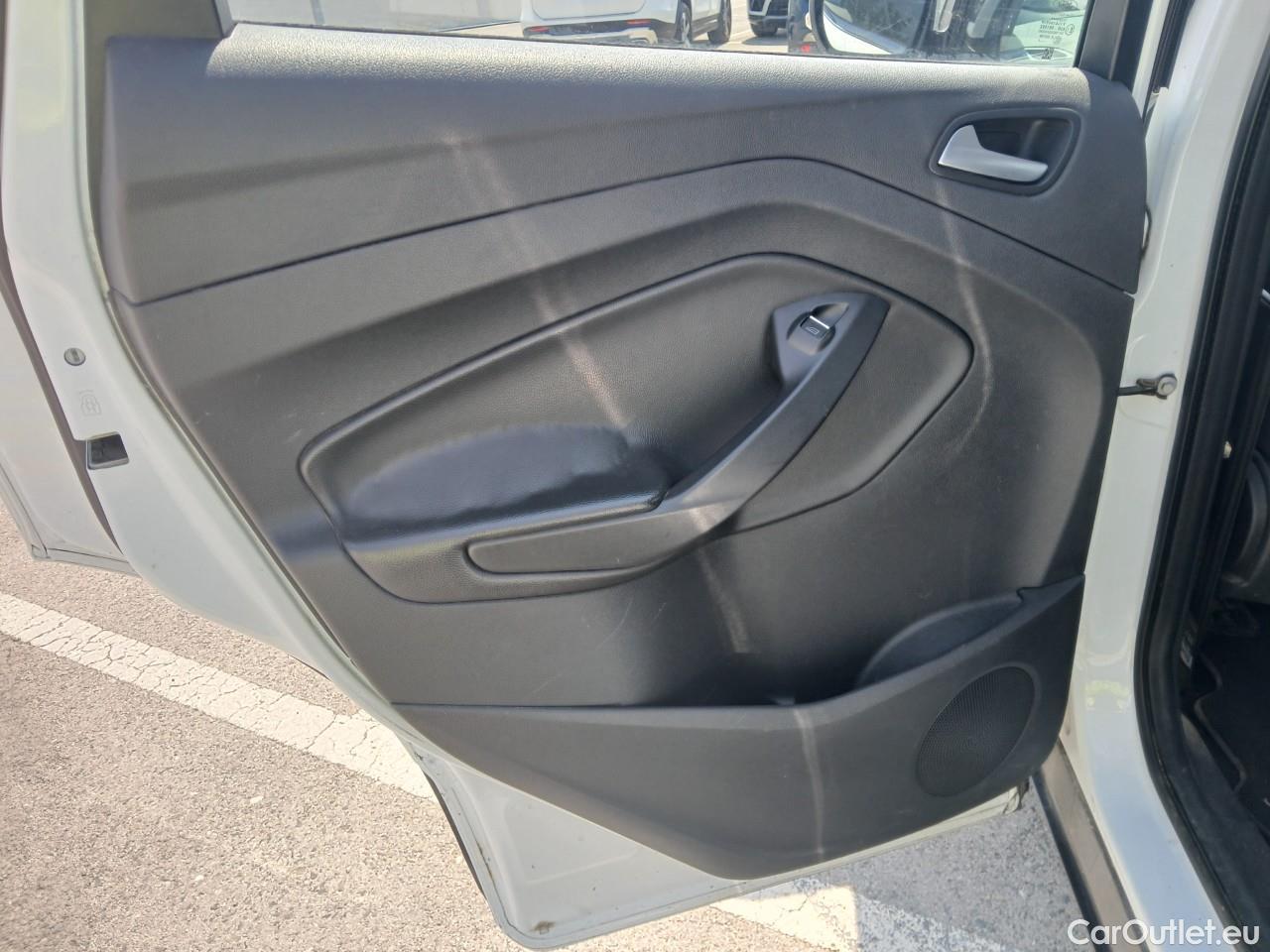  Ford  Kuga  Titanium 2.0 TDCi 150CV MT6 E6 #9