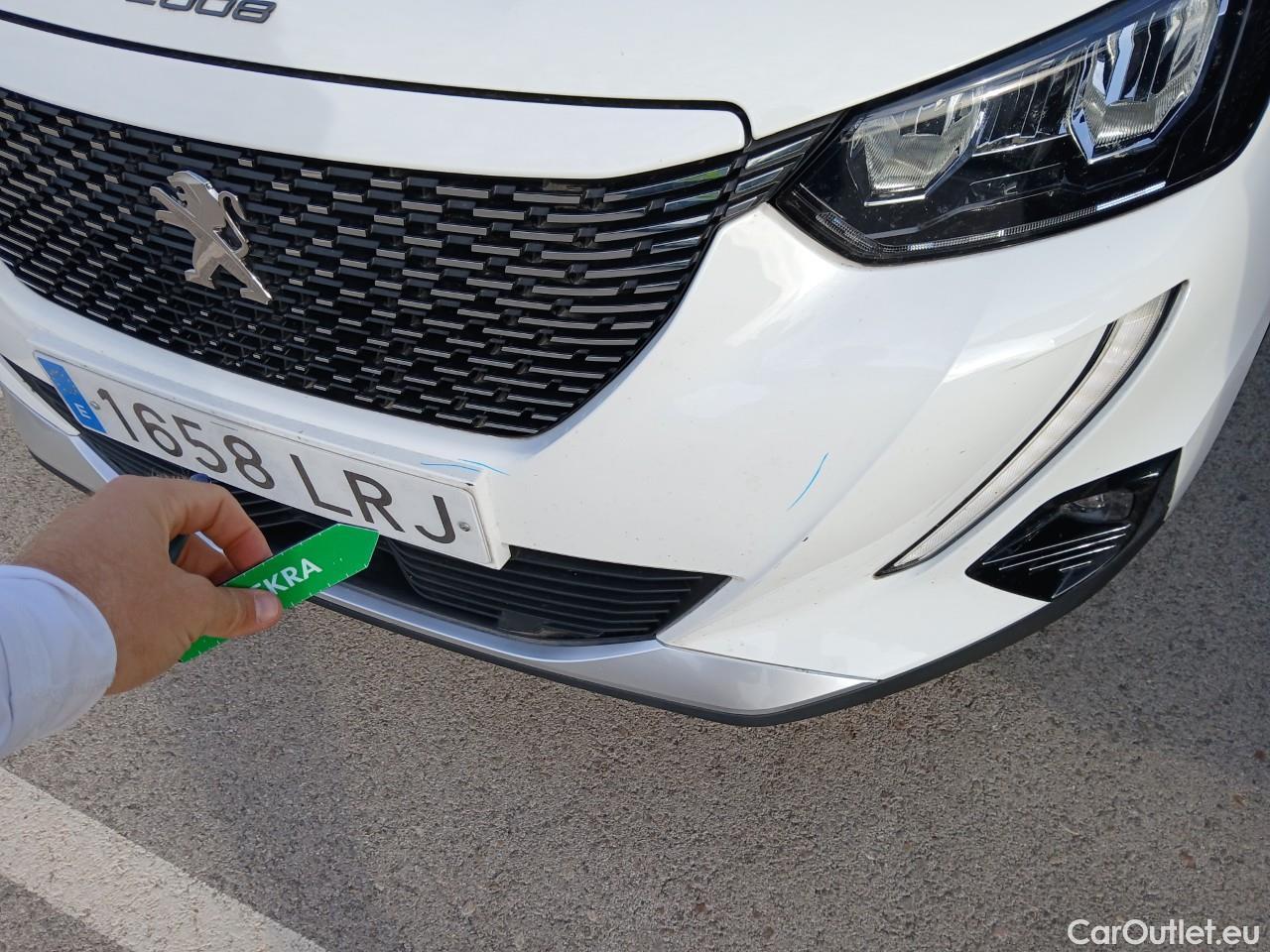  Peugeot  2008  Allure Pack 1.2 PureTech 130CV AT8 E6d #2