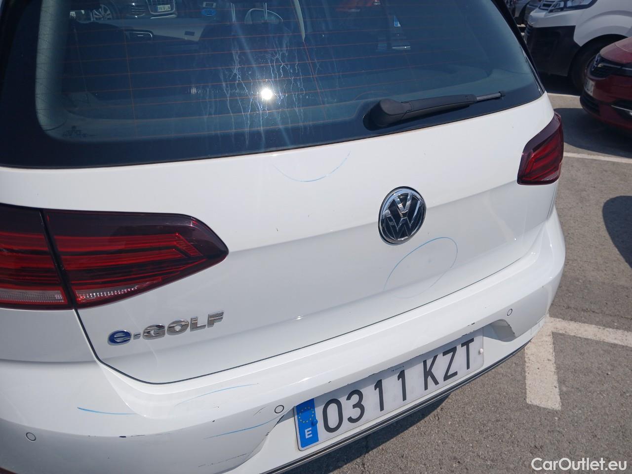  Volkswagen  Golf  VII Berlina e-35kWh #17