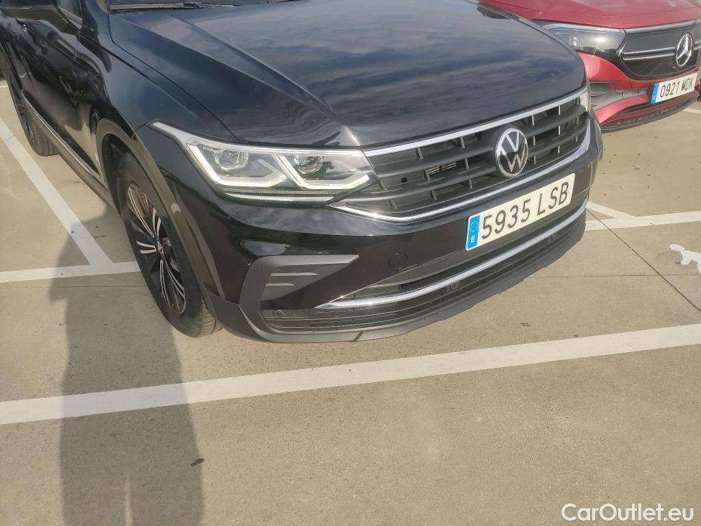  Volkswagen  Tiguan  Life 2.0 TDI 150CV AT7 E6d #19