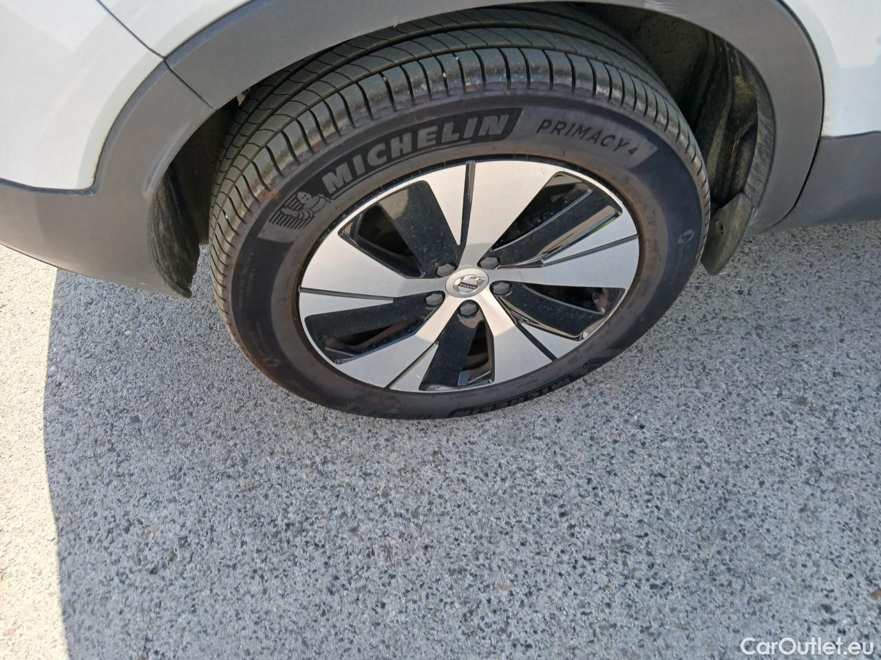  Volvo  XC 40 VOLVO XC40 / 2017 / 5P / todoterreno 1.5 T4 Twin Recharge R-Design Exp Auto #26