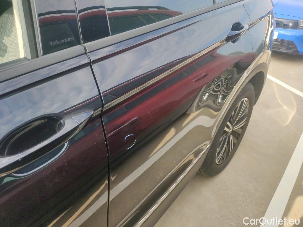  Volkswagen  Tiguan  Life 2.0 TDI 150CV AT7 E6d #3