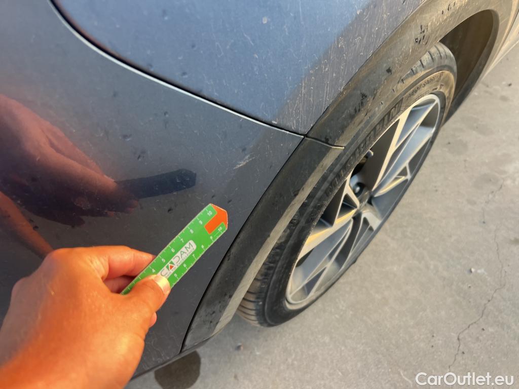  KIA  Niro  Emotion 1.6 AT6 E6d #24