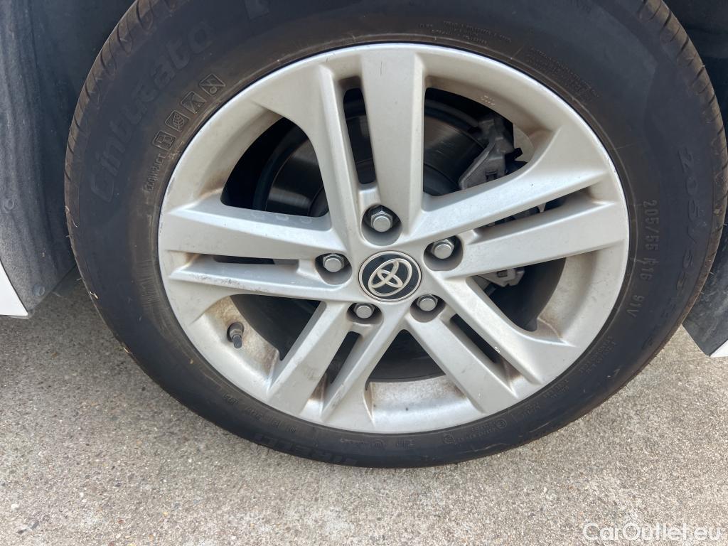  Toyota  Corolla TOYOTA  1.8 125H ACTIVE TECH E-CVT #26