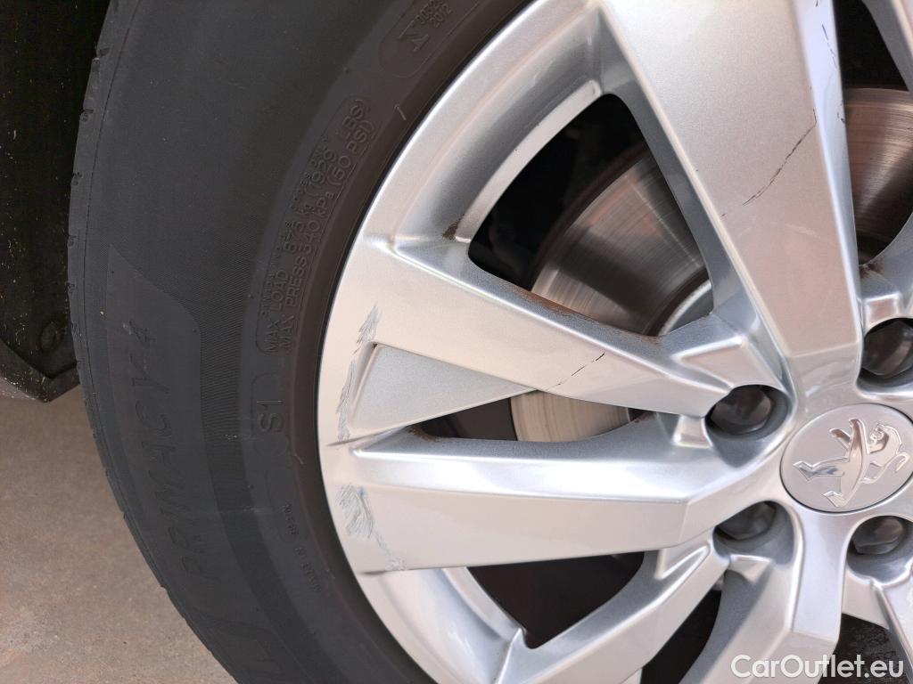  Peugeot  3008  Active Pack 1.5 HDi 130CV AT8 E6d #12