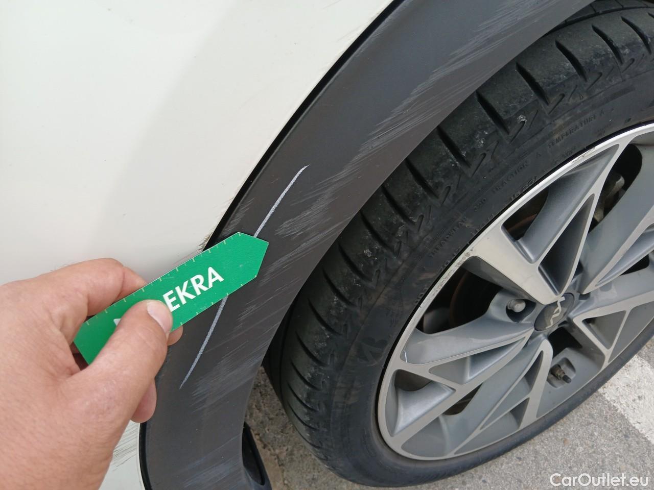  KIA  Niro  Emotion 1.6 AT6 E6d #25