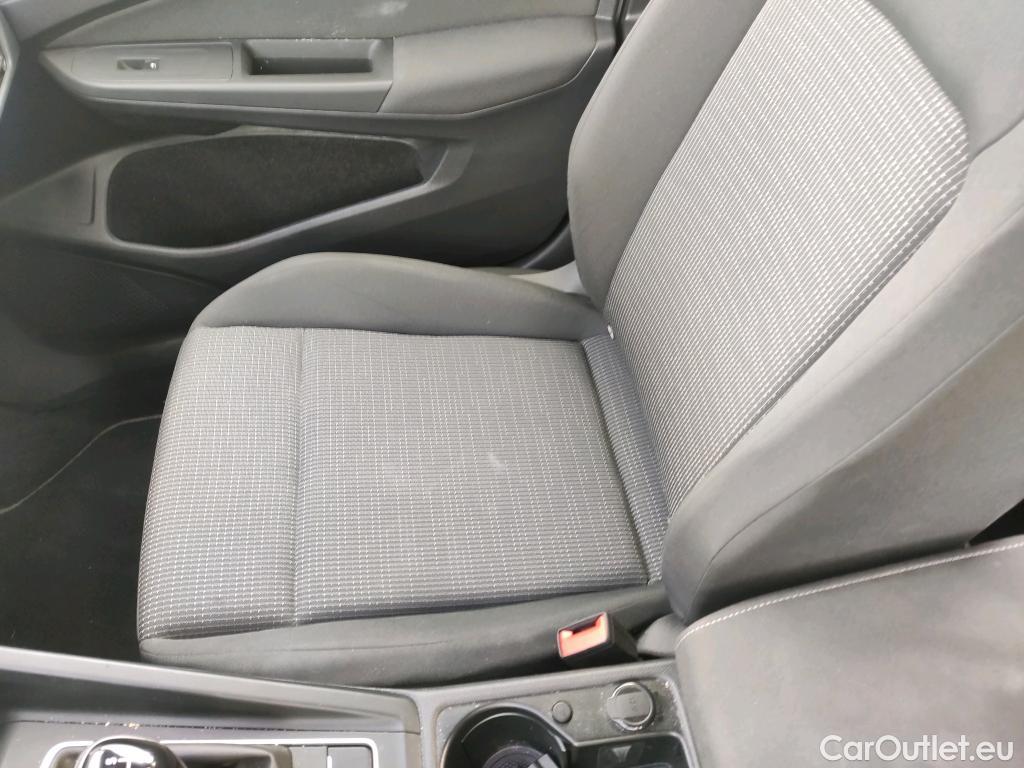  Volkswagen  Golf  VIII Berlina 2.0 TDI 115CV MT6 E6d #13
