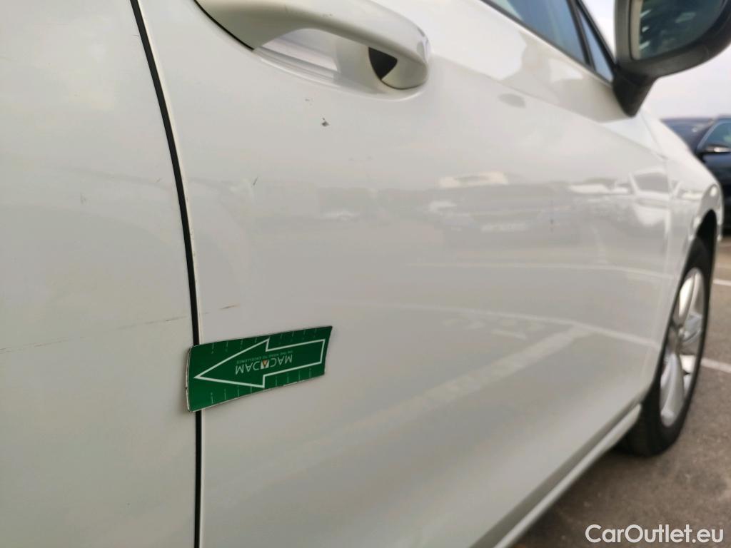  Volkswagen  Golf  VIII Berlina 2.0 TDI 115CV MT6 E6d #25