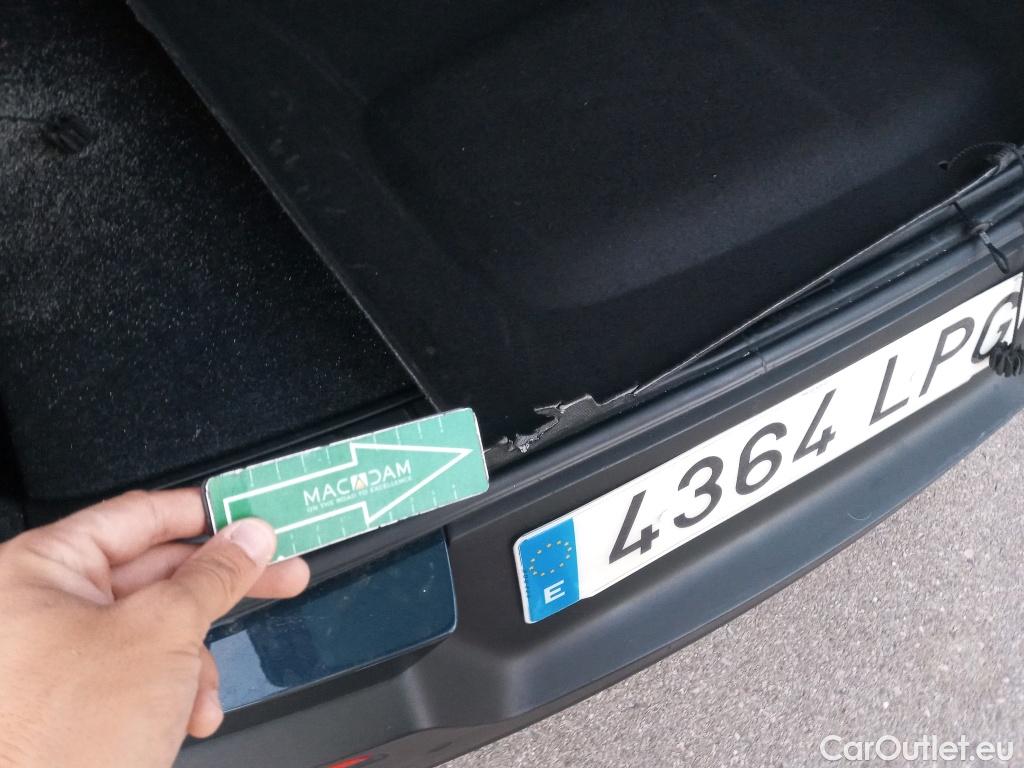  Volvo  XC 40 VOLVO XC40 / 2017 / 5P / todoterreno 1.5 T4 Twin Recharge Inscription Ex Auto #4
