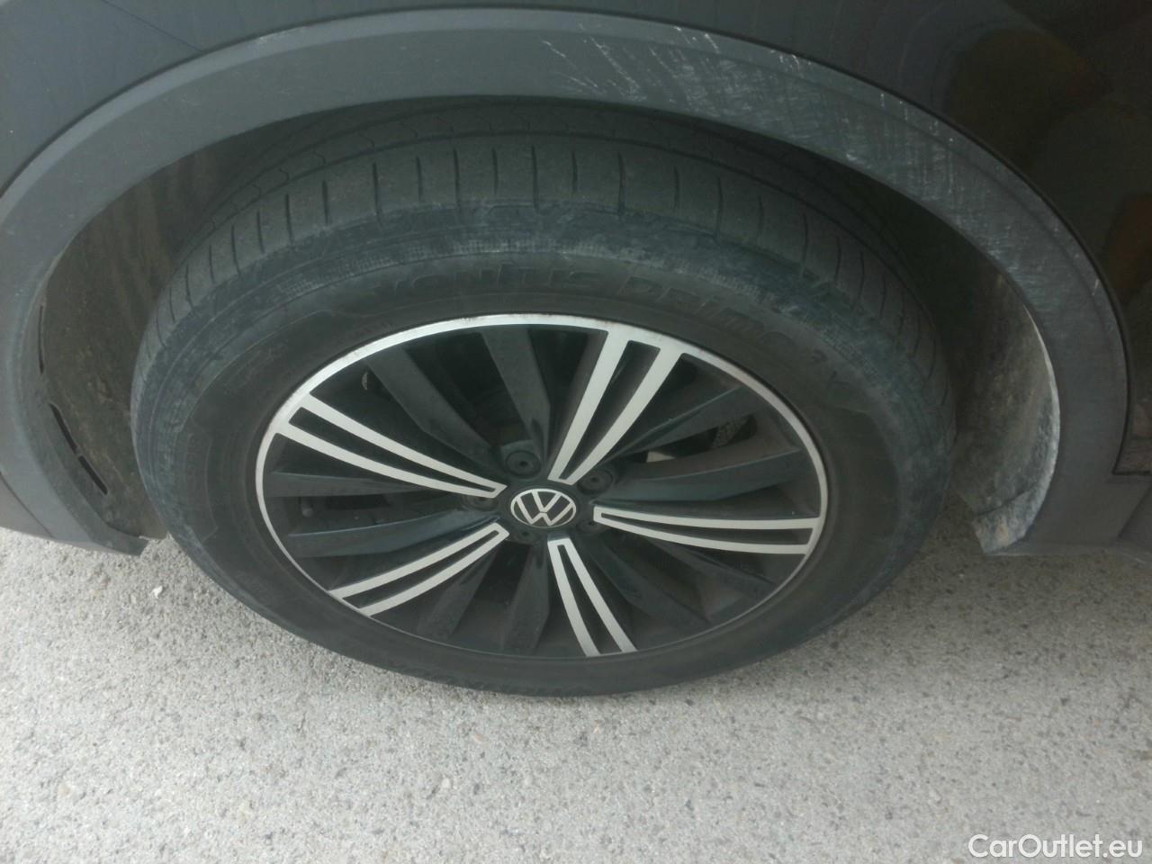  Volkswagen  Tiguan  Life 2.0 TDI 150CV AT7 E6d #30