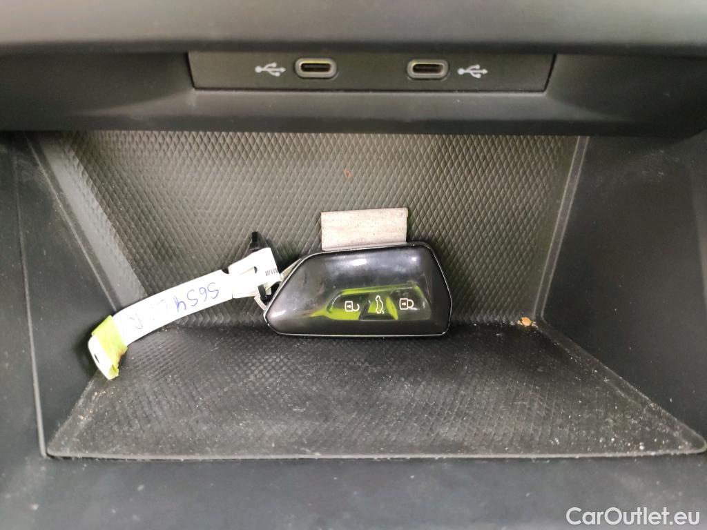  Volkswagen  Golf  VIII Berlina 2.0 TDI 115CV MT6 E6d #1