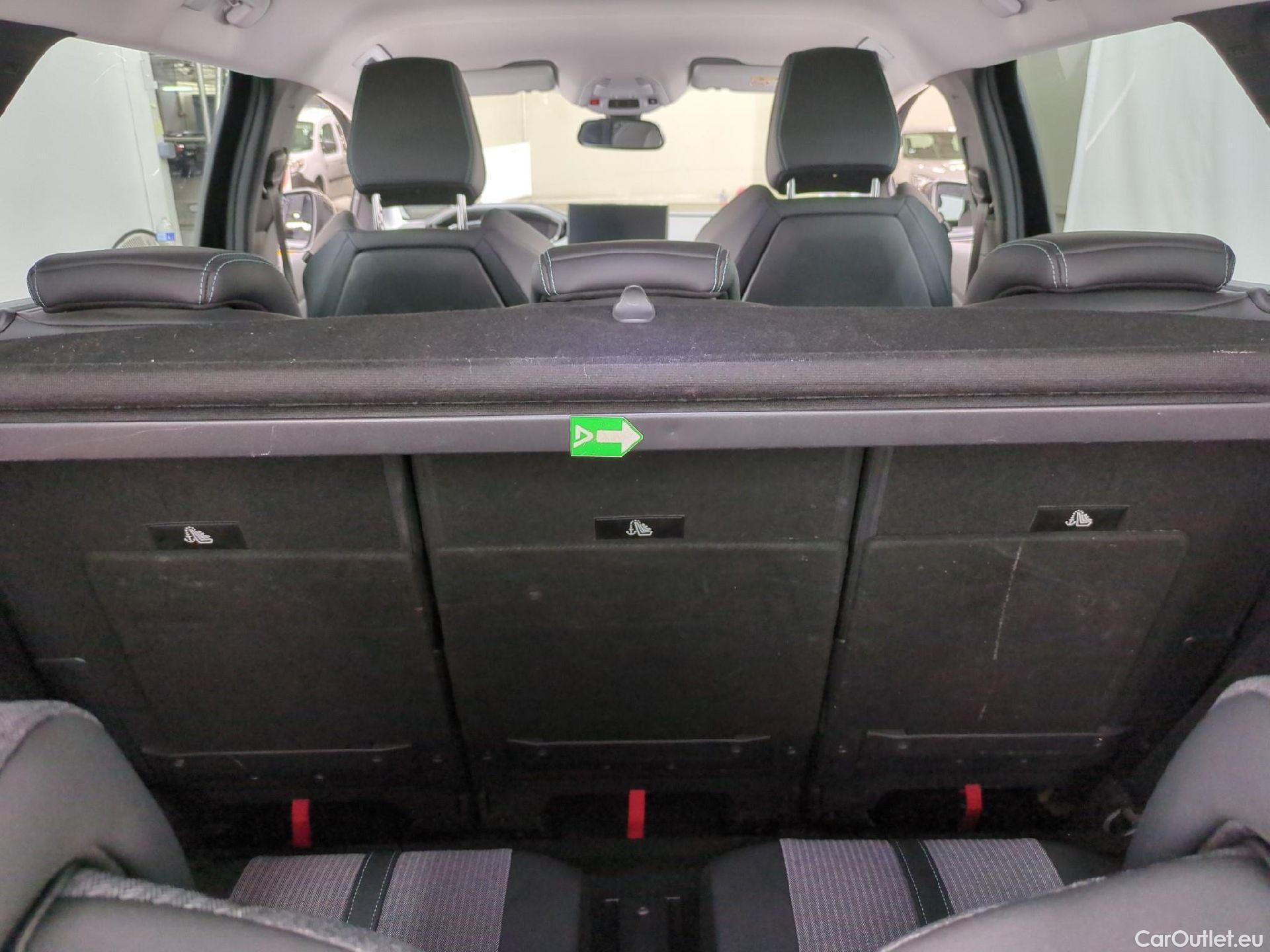  Peugeot  5008  Allure Pack 1.2 PureTech 130CV BVA8 7 Sieges E6d #3