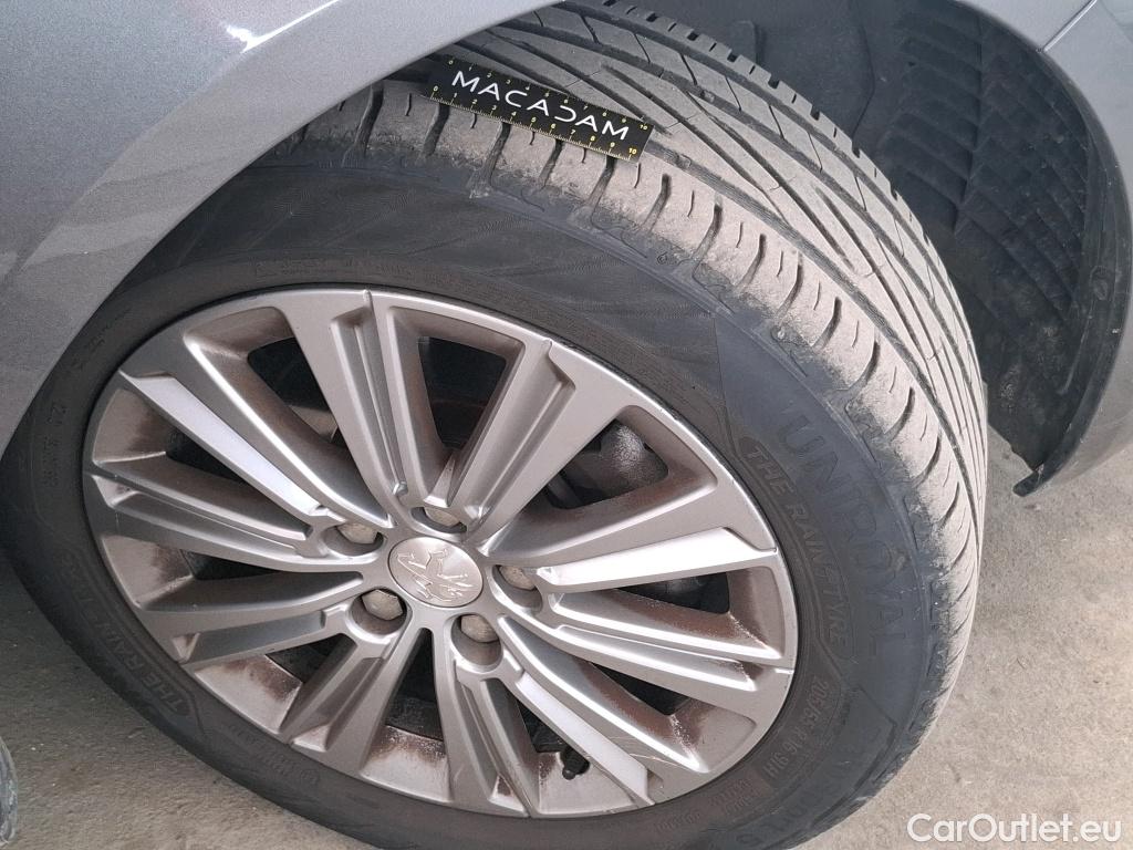  Peugeot  308  SW Allure 1.2 PureTech 130CV BVA8 E6d #18