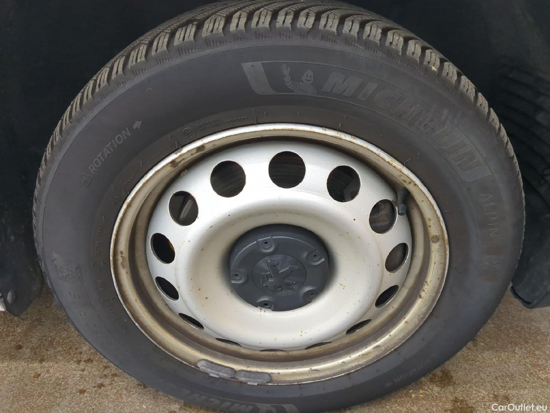  Peugeot  Partner  Asphalt L1 1.5 HDi 100CV BVM5 E6dT #4