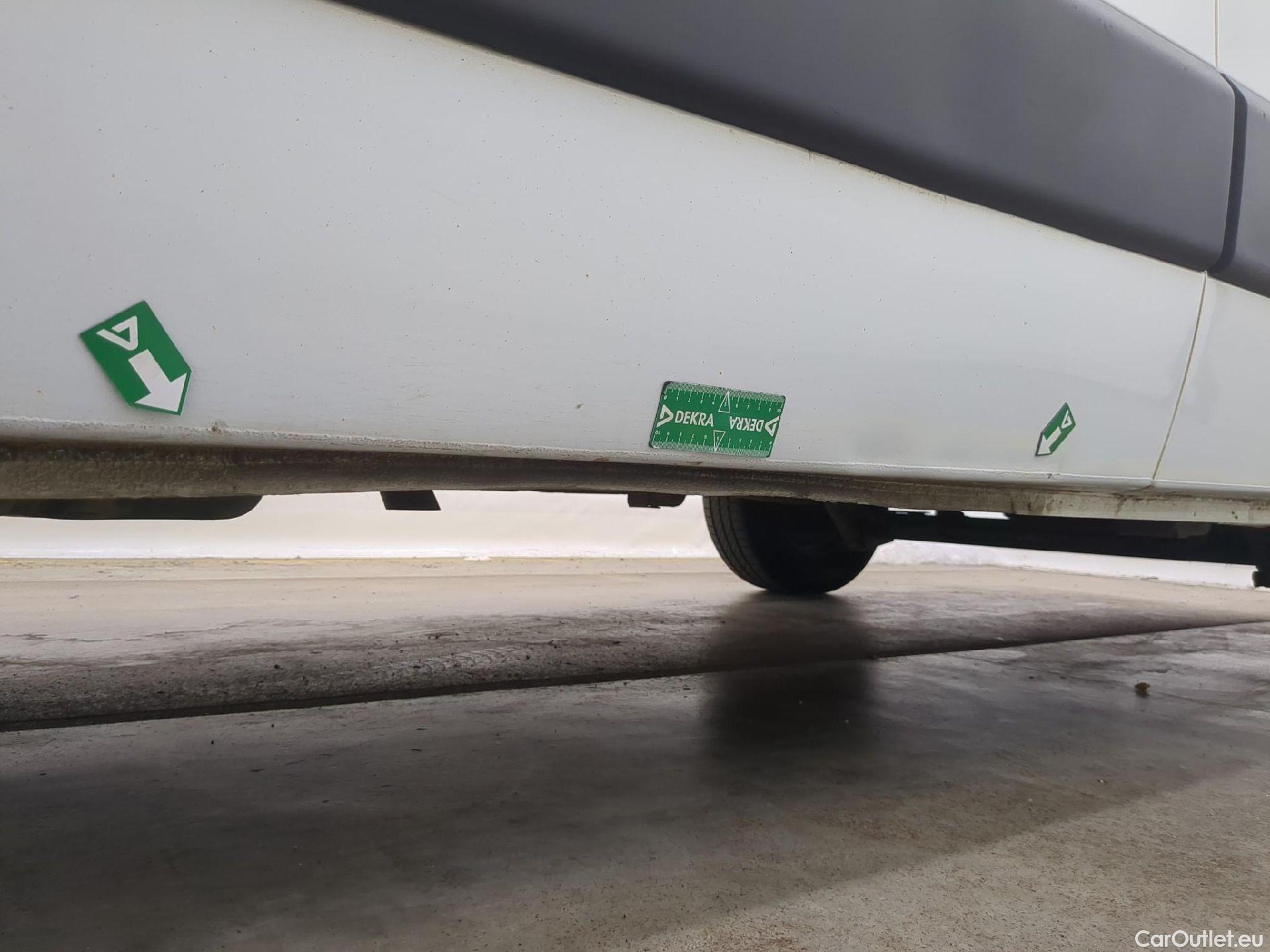  Renault  Master RENAULT  VU 4p Fourgon CA GCf Trac F3500 L3H2 dCi 130 Euro6 #50