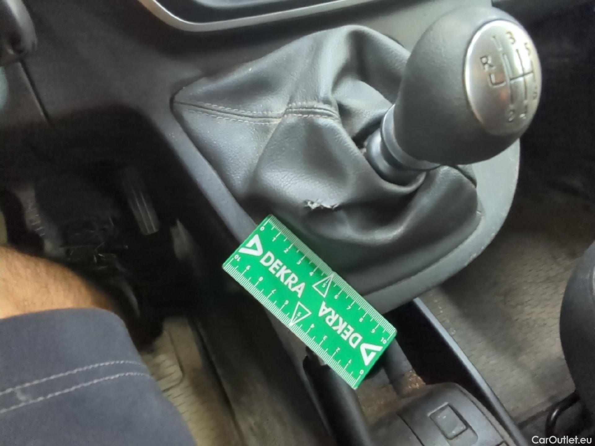  Renault  Kangoo RENAULT  Express / 2013 / 4P / Fourgonnette Extra R-Link - Blue dCi 95 #2