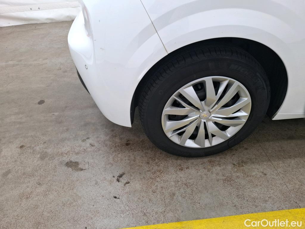  Peugeot  208  Premium 1.5 HDi 100CV BVM6 E6d #48