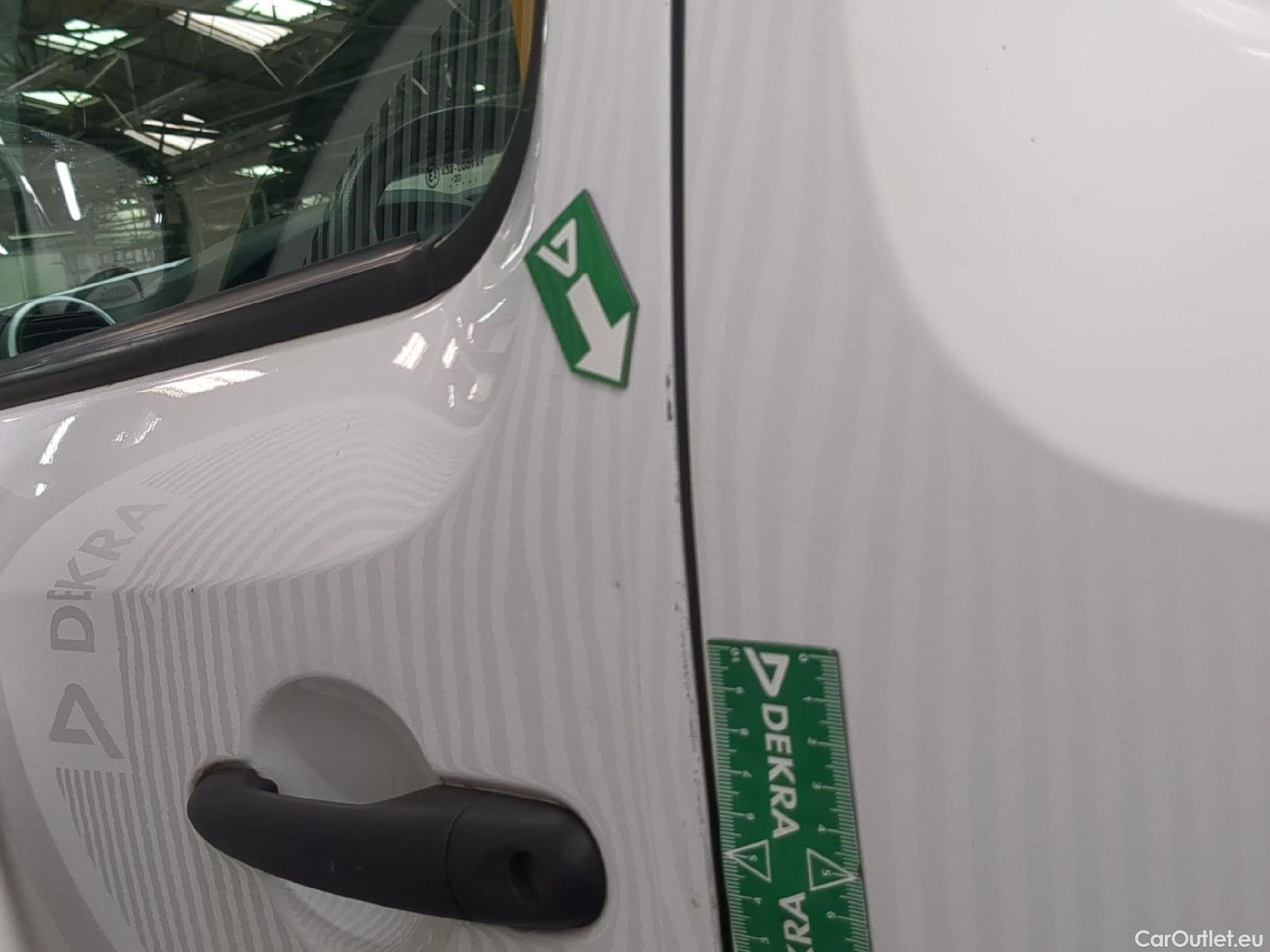  Renault  Kangoo RENAULT  Express / 2013 / 4P / Fourgonnette Extra R-Link - Blue dCi 95 #57