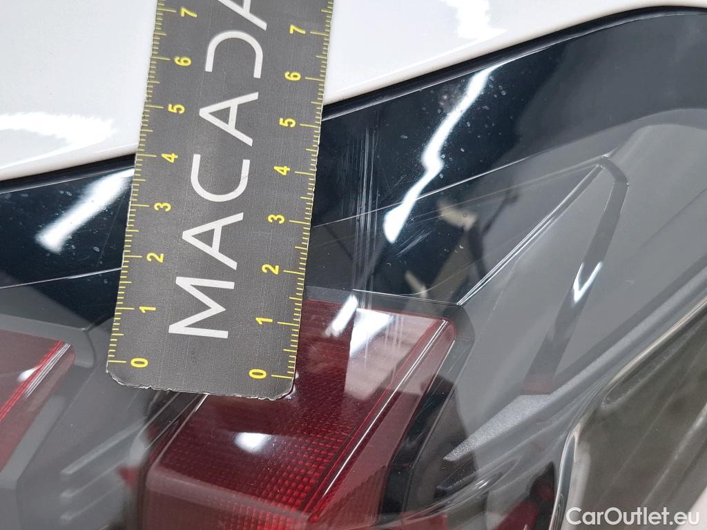  Peugeot  208  Premium 1.5 HDi 100CV BVM6 E6d #47