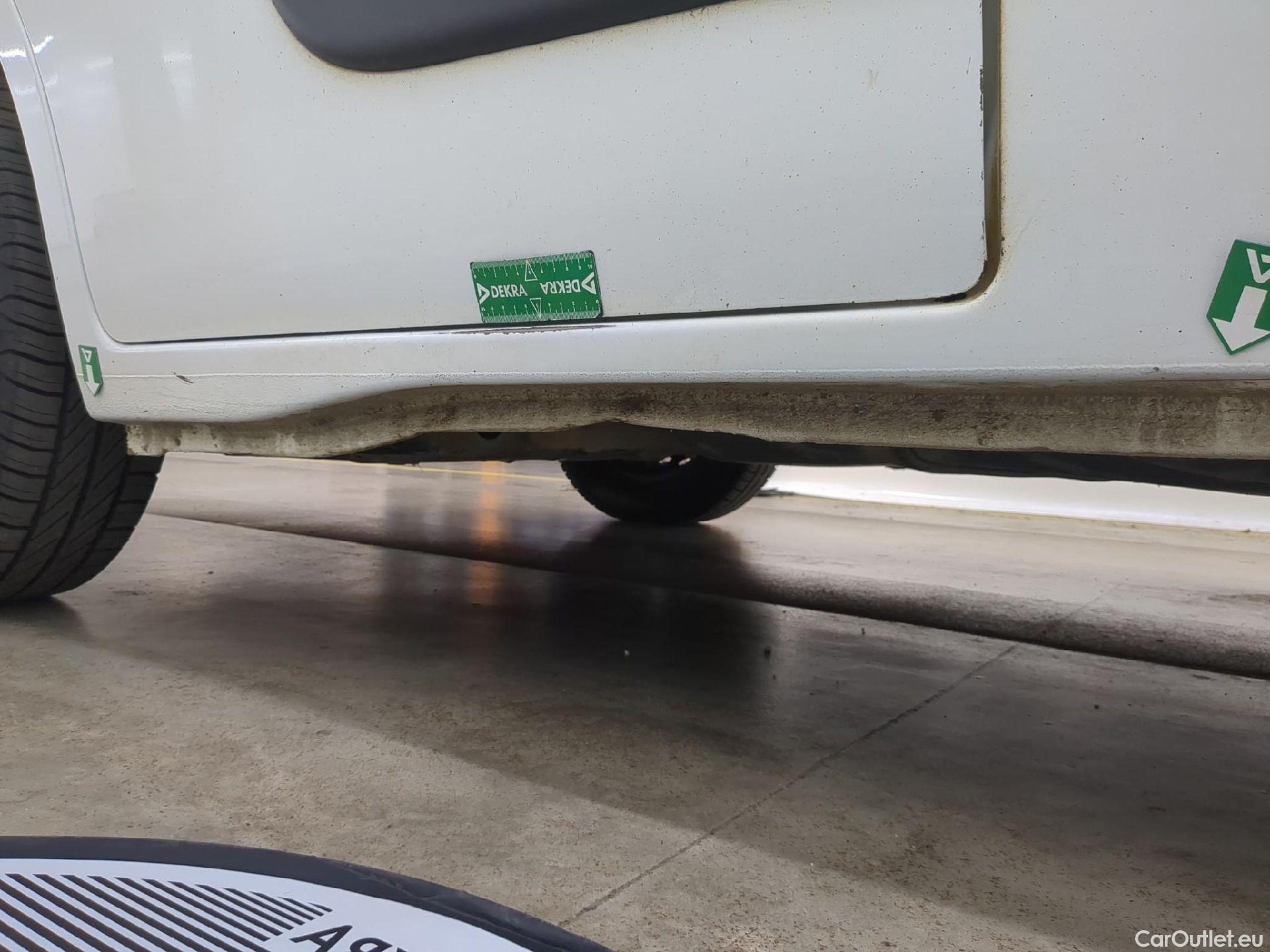  Renault  Master RENAULT  VU 4p Fourgon CA GCf Trac F3500 L3H2 dCi 130 Euro6 #46