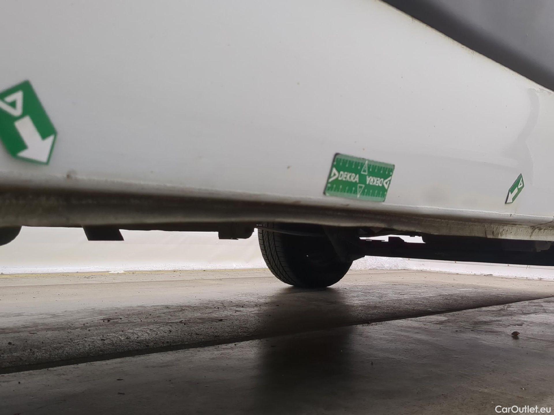  Renault  Master RENAULT  VU 4p Fourgon CA GCf Trac F3500 L3H2 dCi 130 Euro6 #49