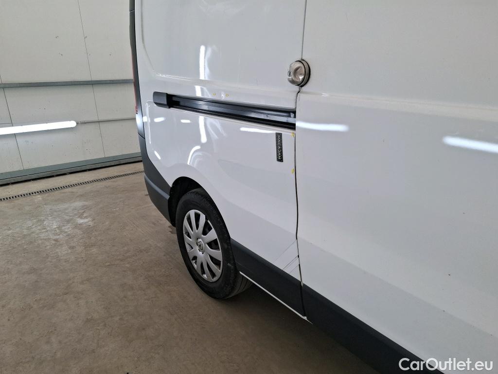  Renault  Trafic RENAULT  / 2019 / 4P / Fourgon tole FG GCF L2H1 1300 Energy dCi 145 #24