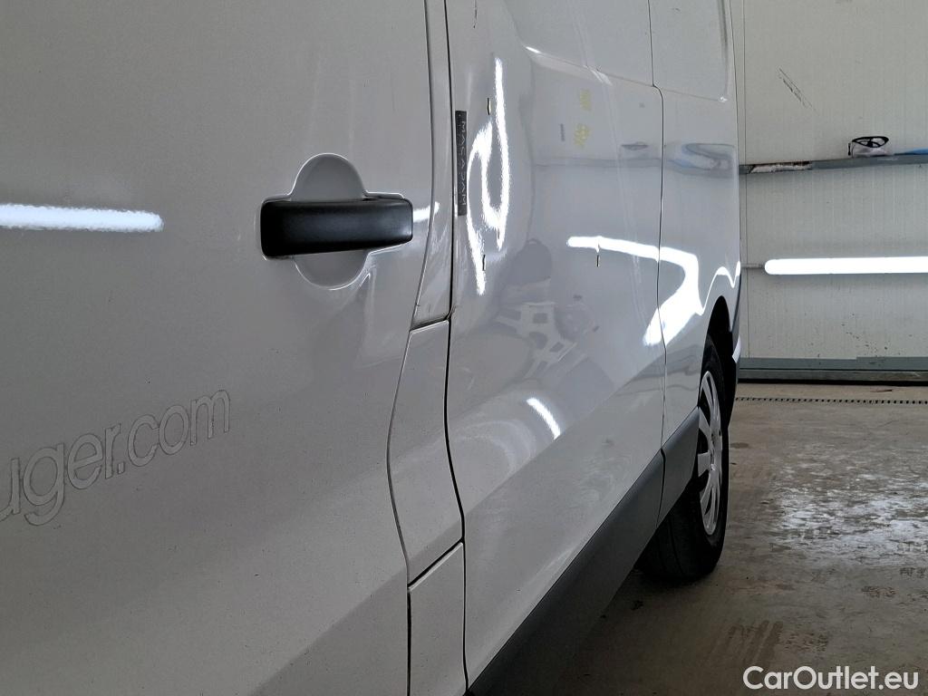  Renault  Trafic RENAULT  / 2019 / 4P / Fourgon tole FG GCF L2H1 1300 Energy dCi 145 #16