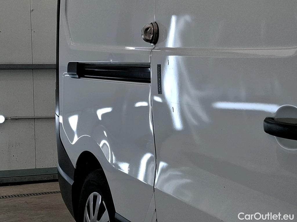  Renault  Trafic RENAULT  / 2019 / 4P / Fourgon tole FG GCF L2H1 1300 Energy dCi 145 #44