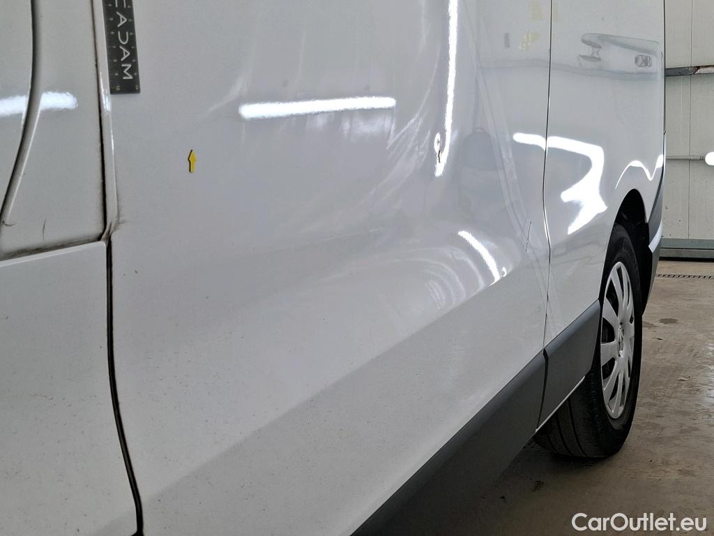  Renault  Trafic RENAULT  / 2019 / 4P / Fourgon tole FG GCF L2H1 1300 Energy dCi 145 #17