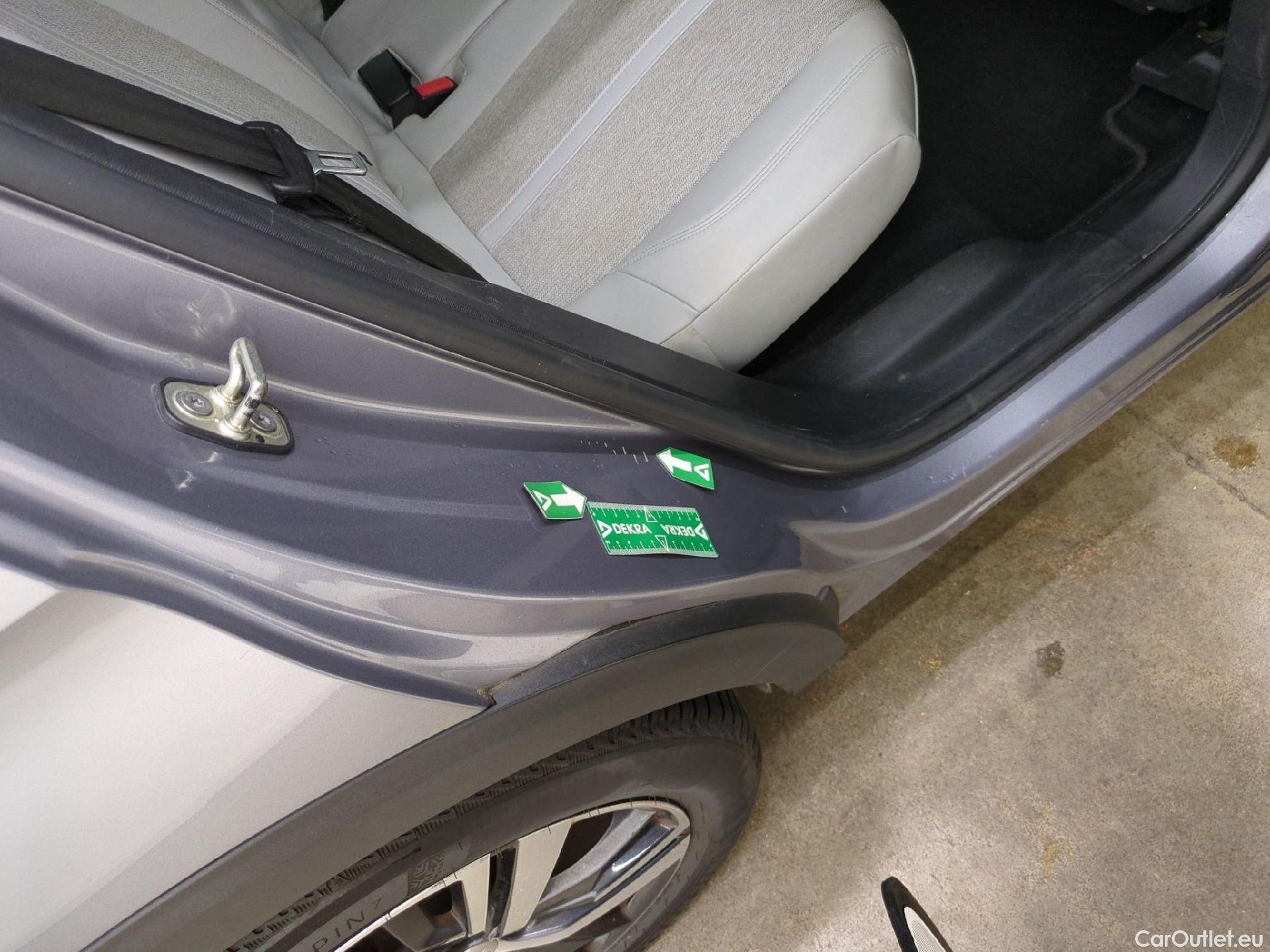  Peugeot  3008  Allure Business 1.5 HDi 130CV BVA8 E6dT #32