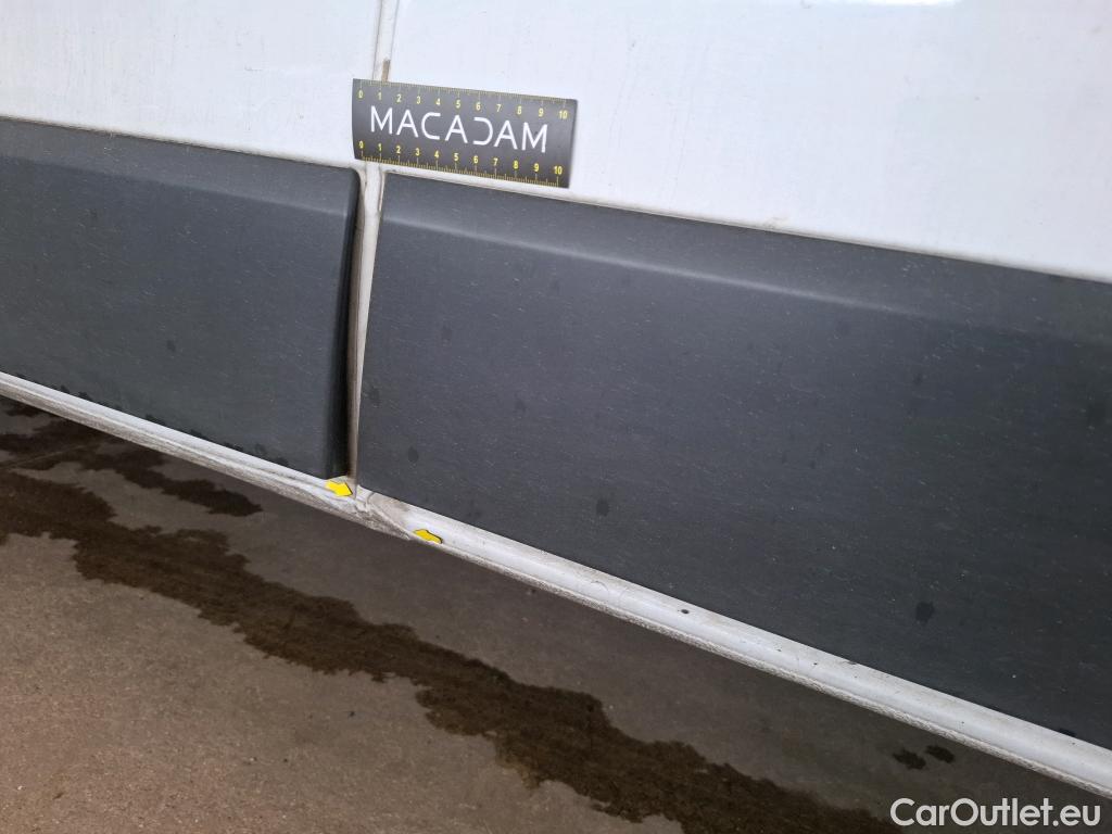  Renault  Trafic  Fourgon L2H1 3T Grand Confort 2.0 dCi 130CV BVM6 E6d #42