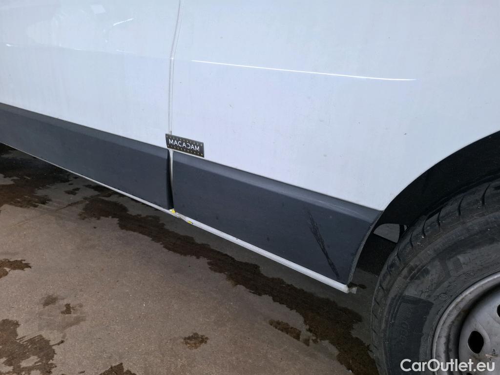  Renault  Trafic  Fourgon L2H1 3T Grand Confort 2.0 dCi 130CV BVM6 E6d #41