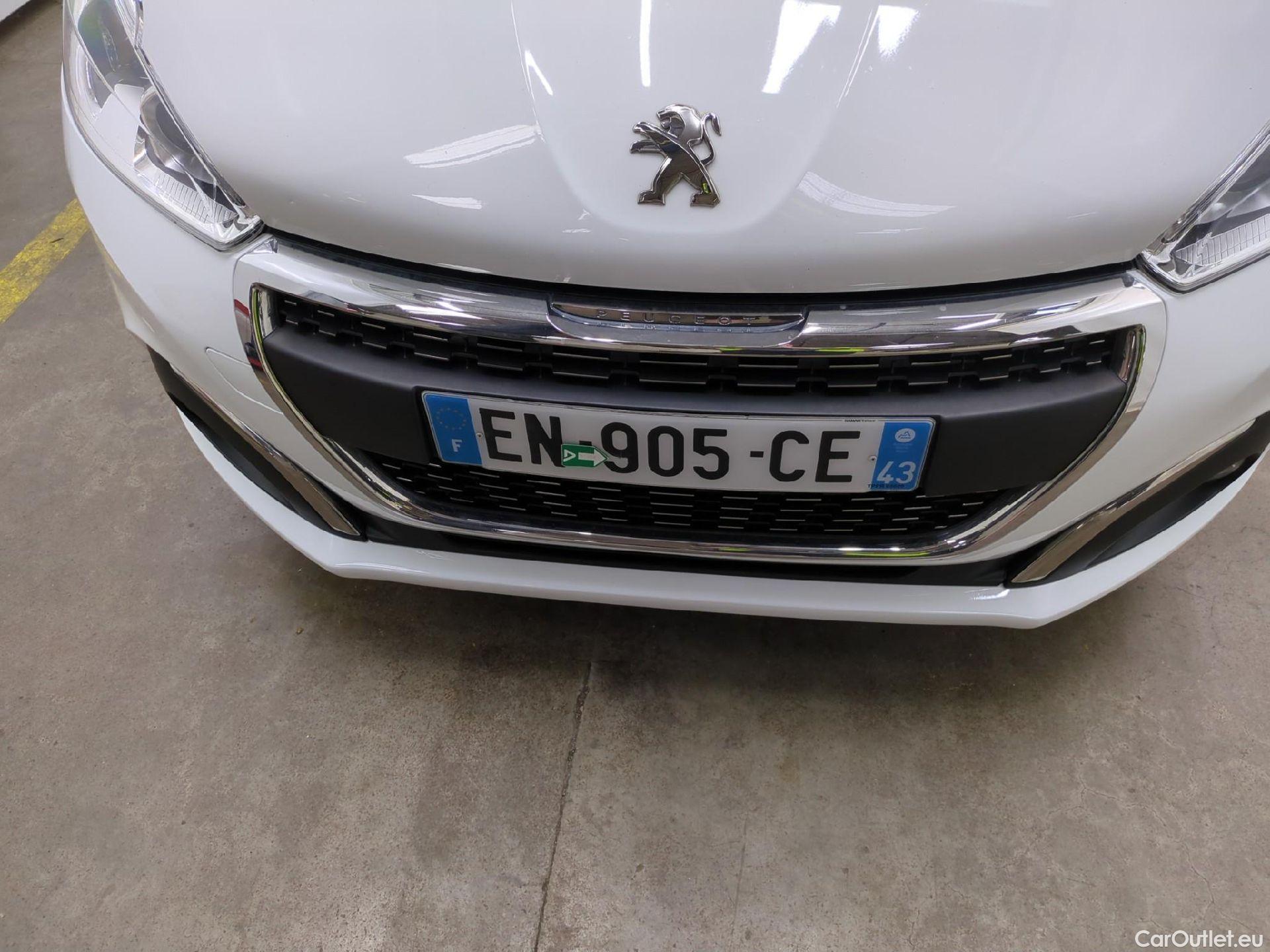  Peugeot  208  Allure Business 1.2 PureTech 110CV BVM5 E6 #11