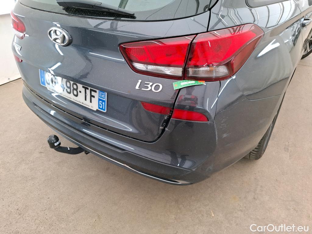  Hyundai  i30  cw Business 1.6 CRDi 115CV BVM6 E6d #1