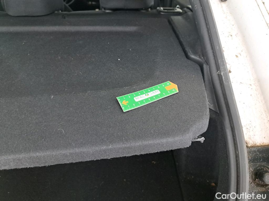  Bmw  Serie 1 Série 1 Berline 116 d Lounge 1.5 115CV BVM6 E6d #36